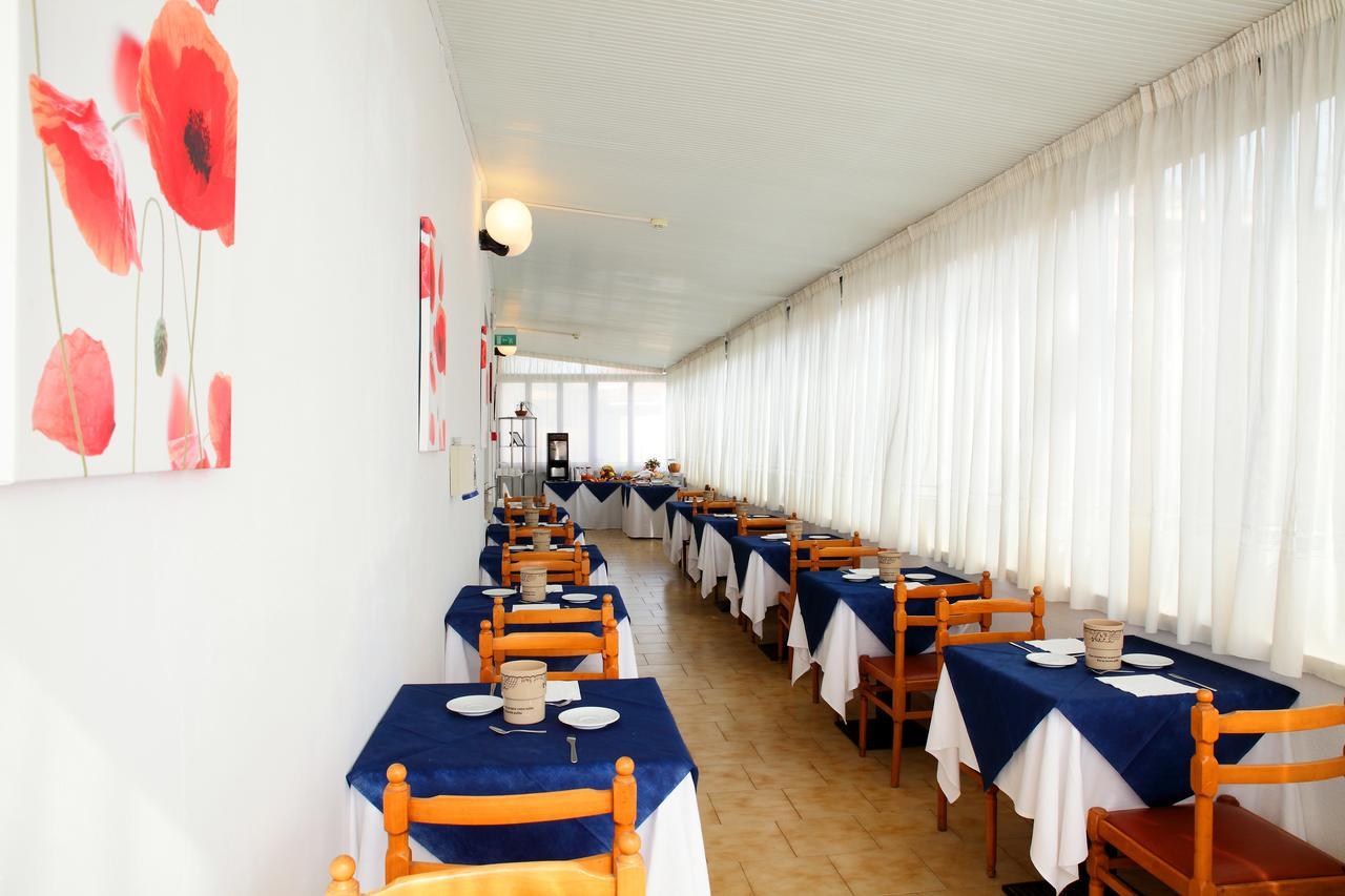 Hotel Lagomaggio ريميني المظهر الخارجي الصورة