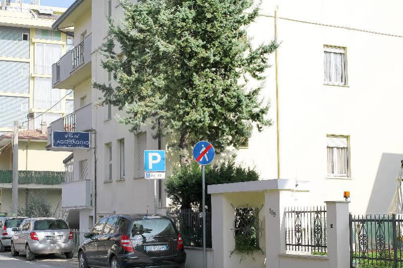 Hotel Lagomaggio ريميني المظهر الخارجي الصورة