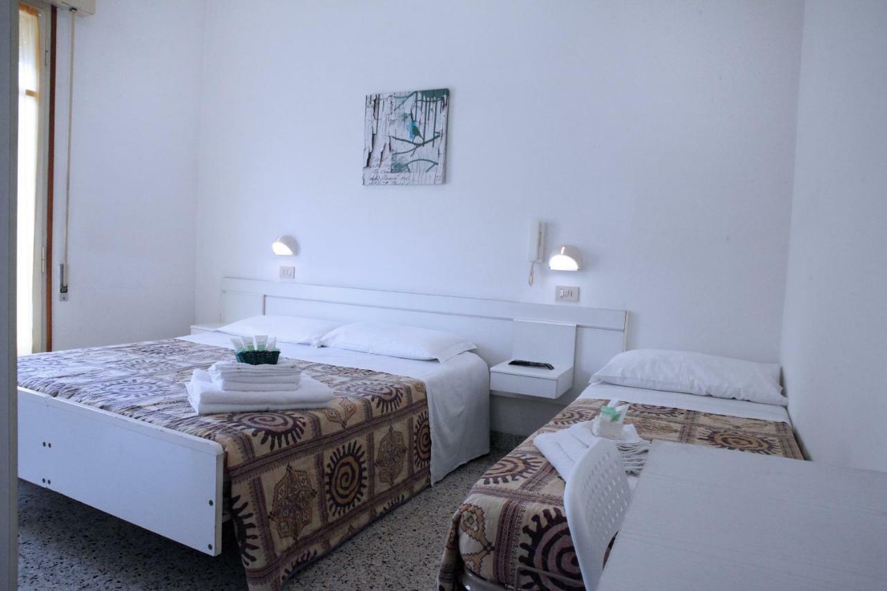 Hotel Lagomaggio ريميني المظهر الخارجي الصورة